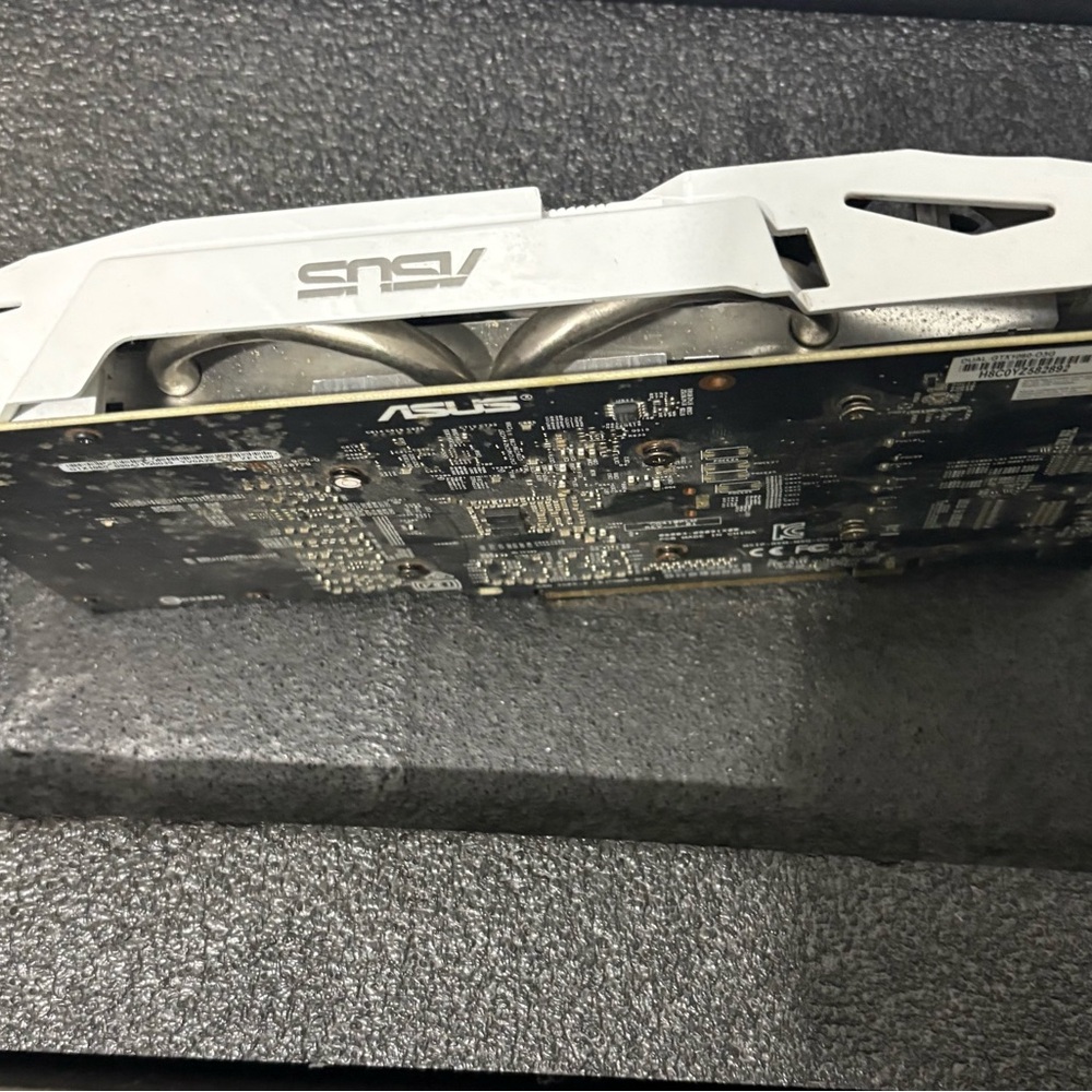 ASUS Dual-Fan White Graphics Card - Picture 2 of 6